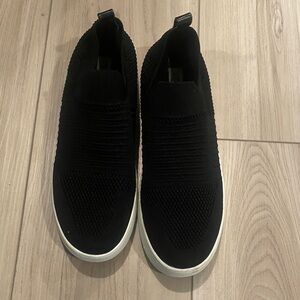 Steve Madden Black Slip-On Knit Sneakers